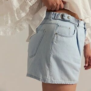NWT Free People We The Free CRVY Moon Sign Pleated Shorts